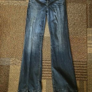 7 FAM flares like new